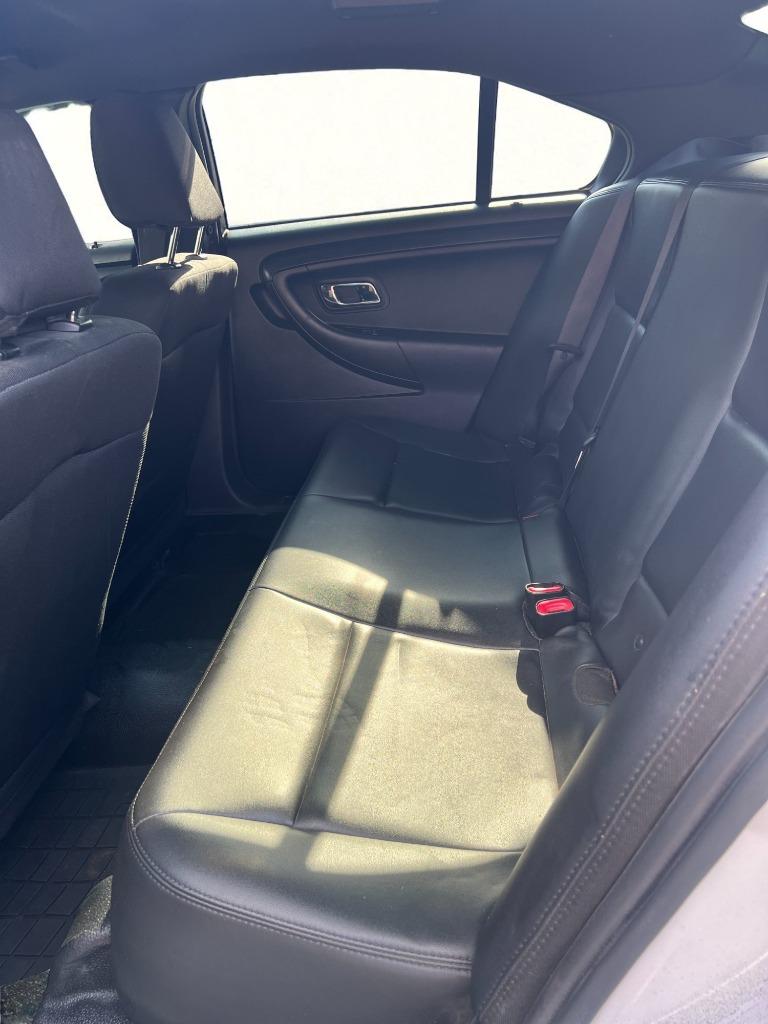 2017 Ford Taurus - Photo 13