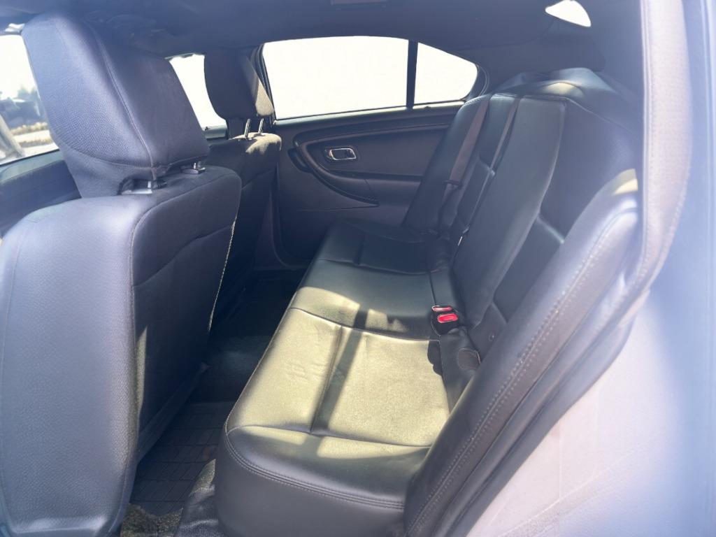 2017 Ford Taurus - Photo 11
